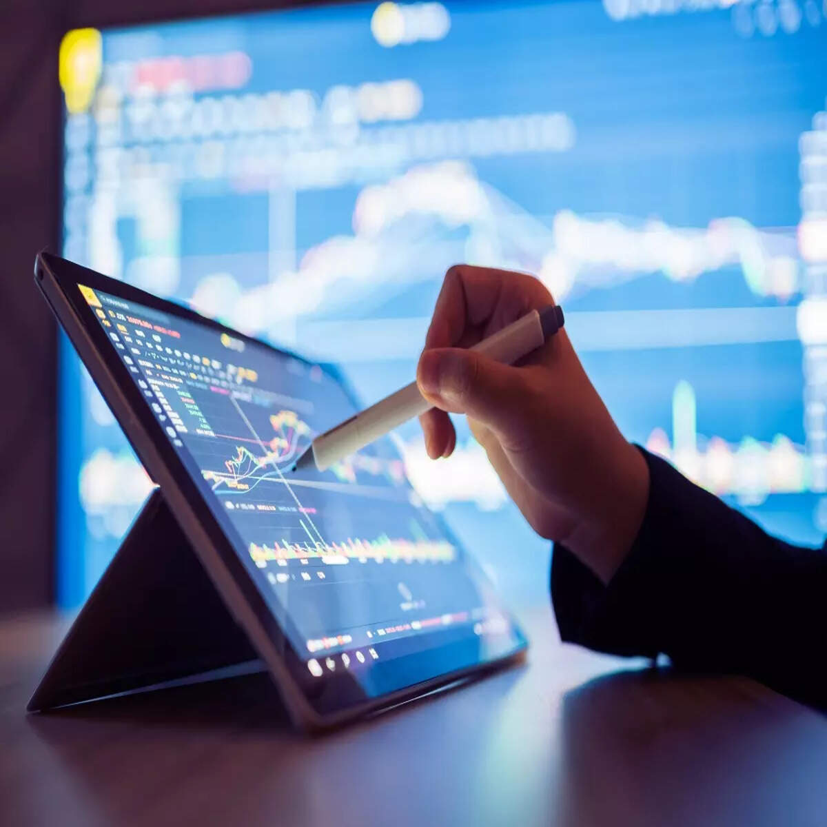 Understanding How CFDs Work: A Beginner's Guide